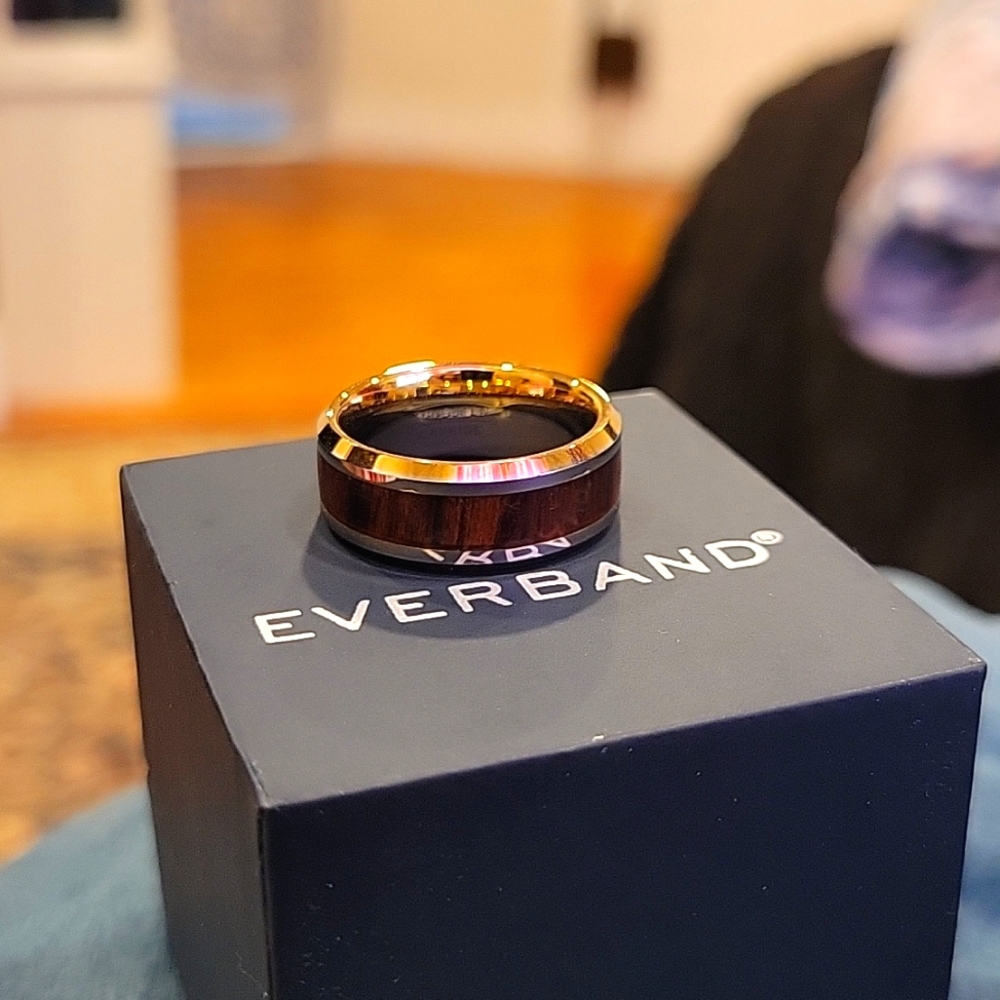 Mens size 7.5 ring